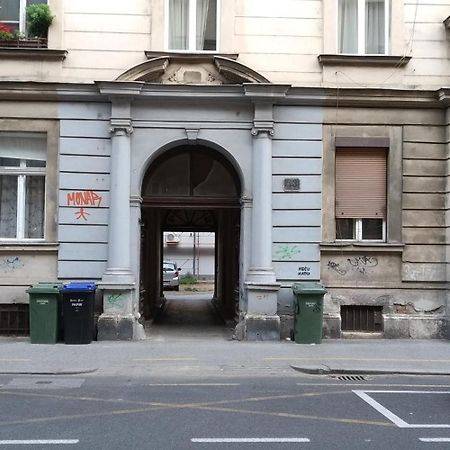 Room & 4 Studios - Modern Comfy Central - Free Netflix Zagreb Exterior foto