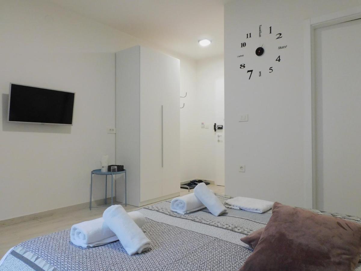Room & 4 Studios - Modern Comfy Central - Free Netflix Zagreb Exterior foto