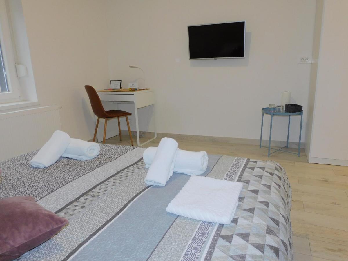 Room & 4 Studios - Modern Comfy Central - Free Netflix Zagreb Exterior foto