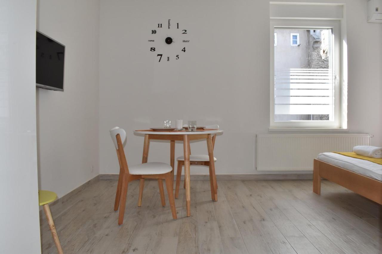 Room & 4 Studios - Modern Comfy Central - Free Netflix Zagreb Exterior foto