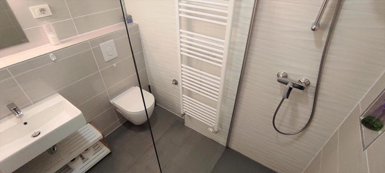 Room & 4 Studios - Modern Comfy Central - Free Netflix Zagreb Exterior foto