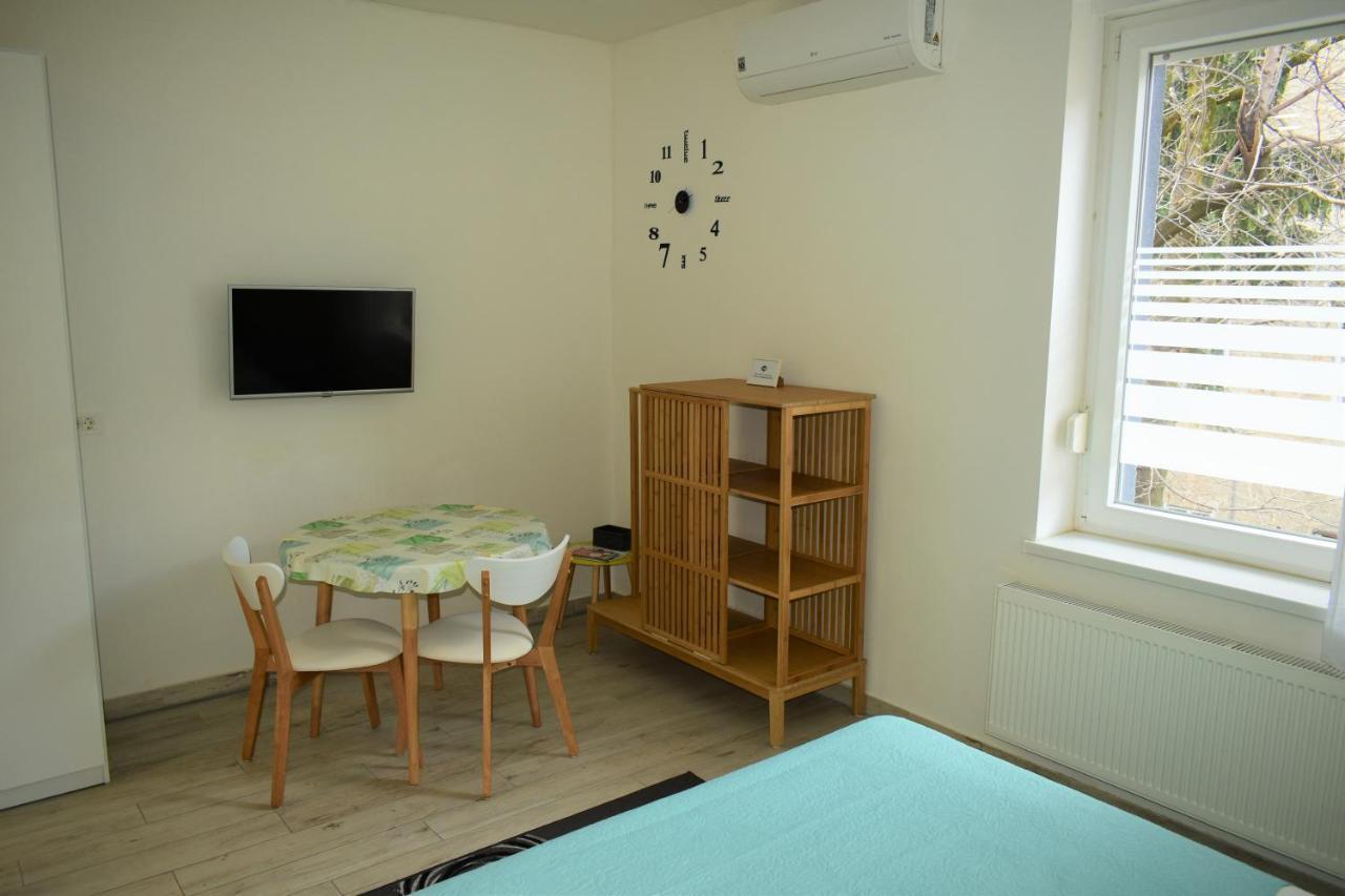 Room & 4 Studios - Modern Comfy Central - Free Netflix Zagreb Exterior foto